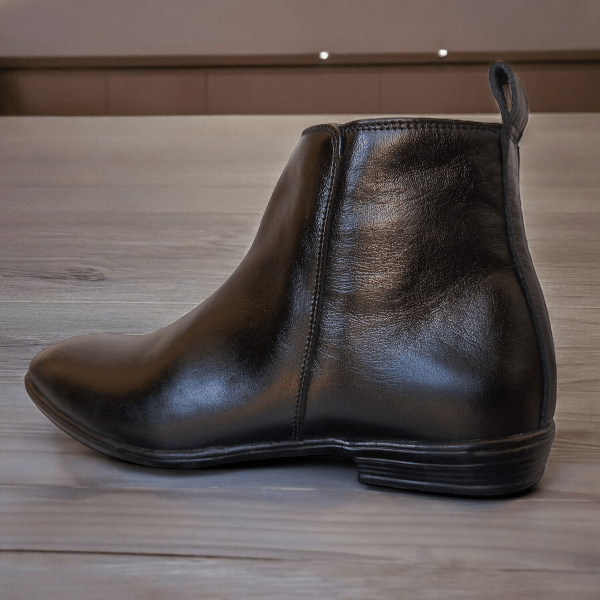 Yasiel Black Zipper Chelsea Boot