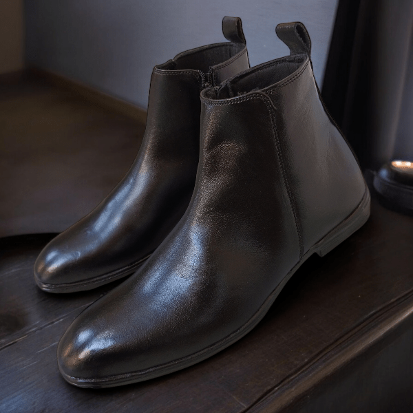 Yasiel Black Zipper Chelsea Boot