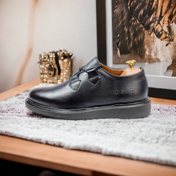 italian leather wholecut shoes